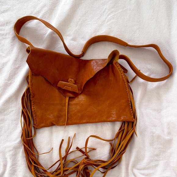 Fringed Tan Leather crossbody Bag - Picture 1 of 4